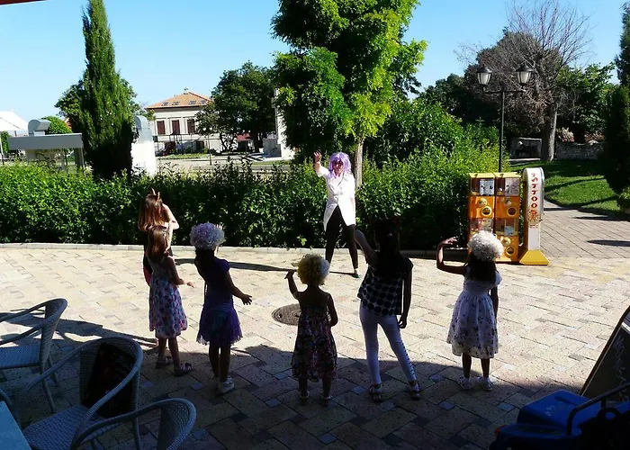 Family Ξενοδοχείο 2*